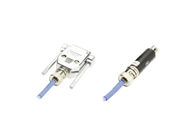 The /DB Calibration Module (right) and the /CM Calibration Module are detachable from the detector cable